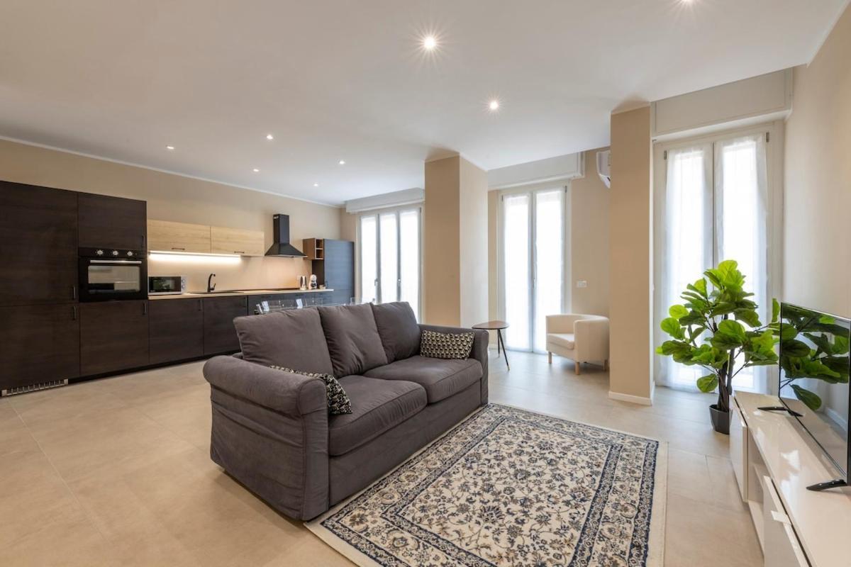 Bright 2 Bedrooms And 2 Bathrooms - B Appartement *